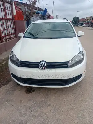Volkswagen Golf 2010 White