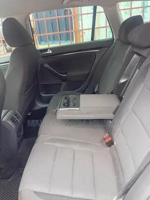 Volkswagen Golf 2010 White
