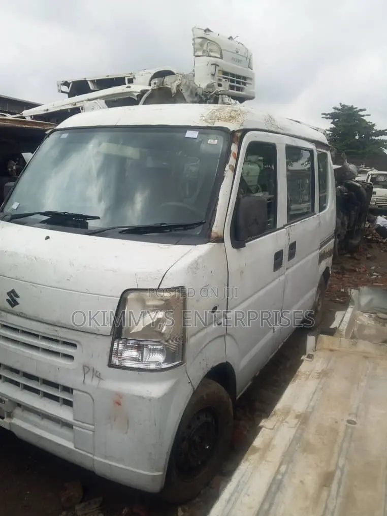 Suzuki Every 2012 White