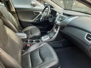 Hyundai Elantra 2012 Silver
