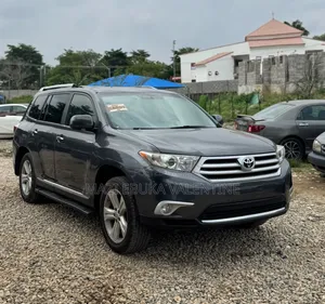 Toyota Highlander 2013 Gray