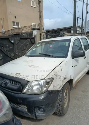 Toyota Hilux 2.7 VVT-i 4X4 SRX 2010 White
