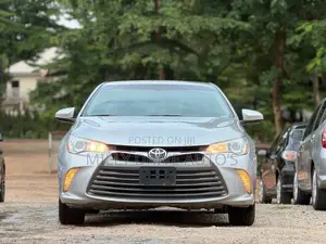 Toyota Camry LE 4dr Sedan (2.5L 4cyl 6A) 2015