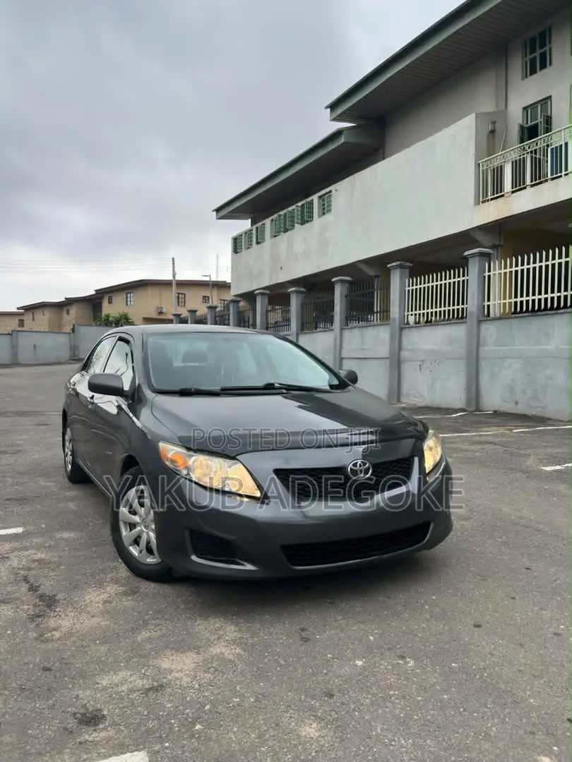 Toyota Corolla 2010 Gray