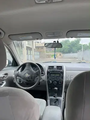 Toyota Corolla 2010 Gray