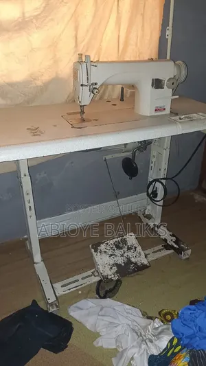 Straight Sewing Machine