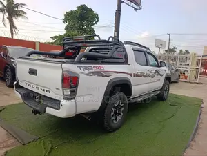 Toyota Tacoma Limited 2019 White