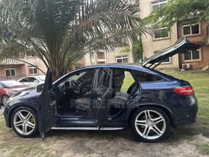 Mercedes-Benz GLE-Class 2017 Blue