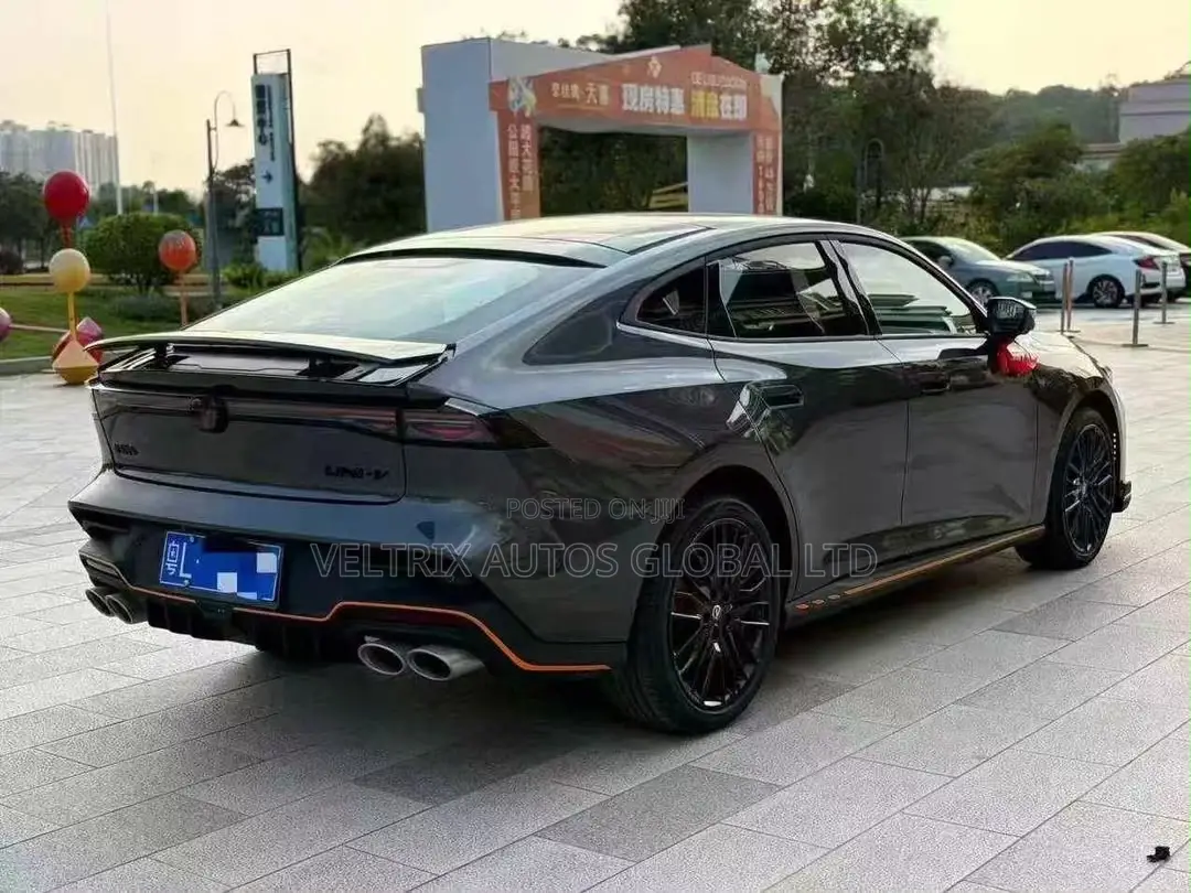 Changan UNI-V 2025
