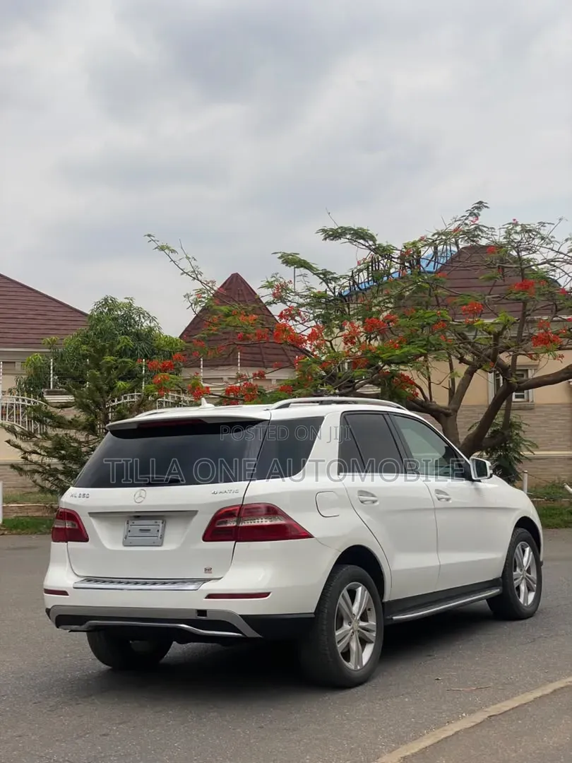 Mercedes-Benz M Class 2013 White