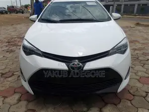 Toyota Corolla 2015 White