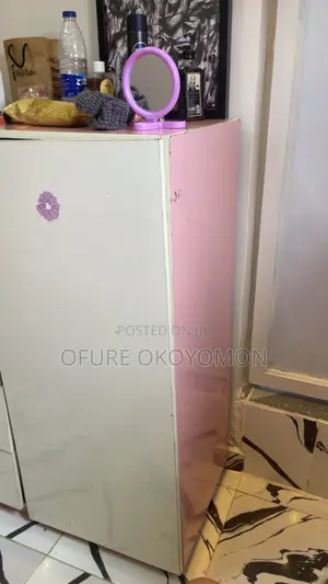 Cabinet/Dressser