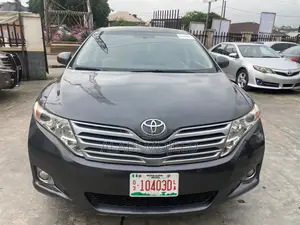Toyota Venza V6 2010 Gray