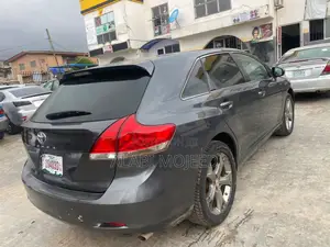 Toyota Venza V6 2010 Gray