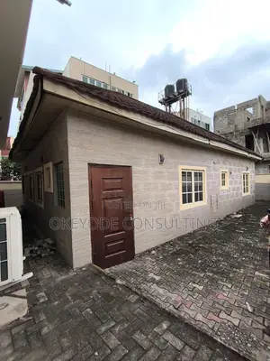 2bdrm Apartment in Ikeja GRA for rent