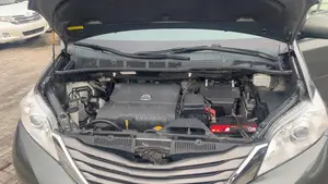 Toyota Sienna 2015