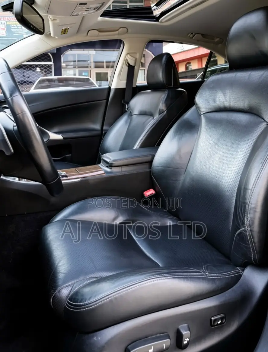 Lexus IS 350 2011 White