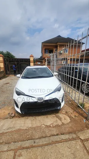 Toyota Corolla 2018 White