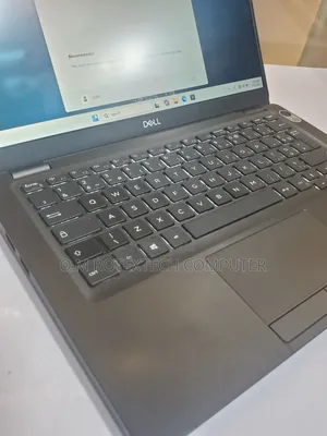Laptop Dell Latitude 5300 8GB Intel Core i7 SSD 256GB