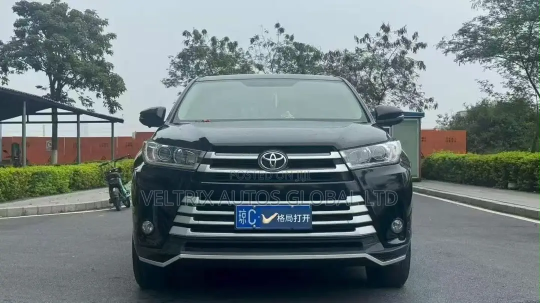 Toyota Highlander L 2021 Black