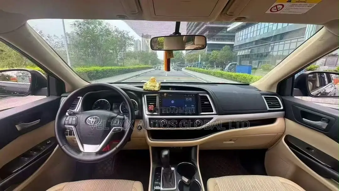 Toyota Highlander L 2021 Black