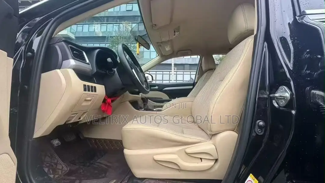 Toyota Highlander L 2021 Black