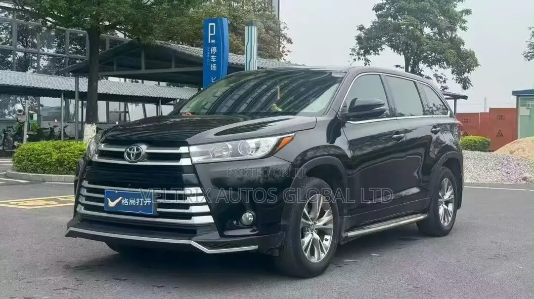 Toyota Highlander L 2021 Black
