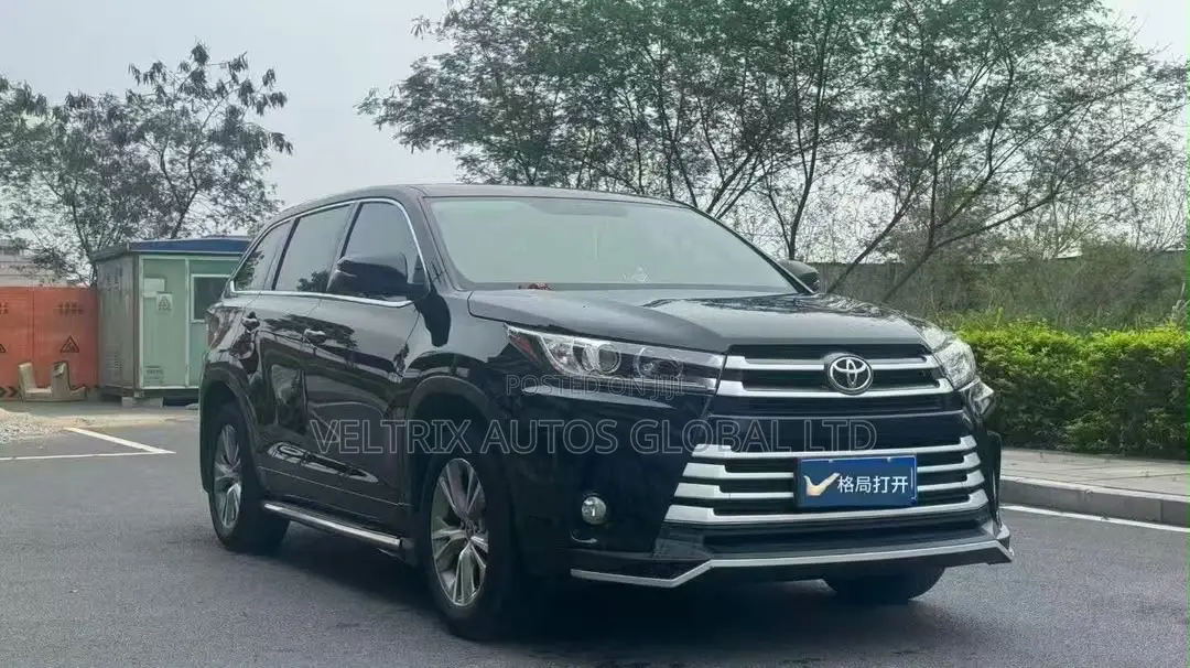 Toyota Highlander L 2021 Black