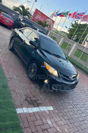 Toyota Corolla LE 4dr Sedan (1.8L 4cyl 4A) 2011 Black