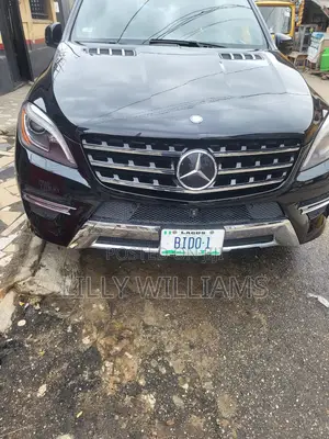 Mercedes-Benz M Class ML550 4MATIC 4dr SUV AWD (4.7L 8cyl Turbo 7A)