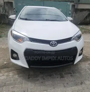 Toyota Corolla S Premium 4dr Sedan (1.8L 4cyl CVT) 2015 White
