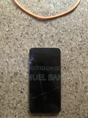 Apple iPhone X 64 GB White