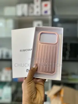 Rimowa Case 17 Pro Pink