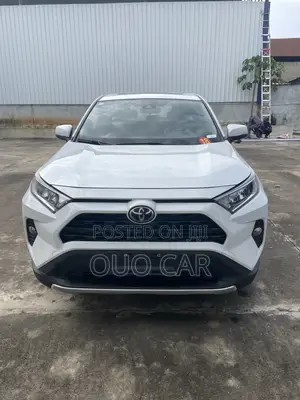 Toyota RAV4 2023 White
