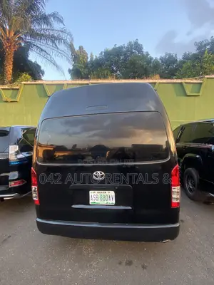 Toyota HiAce 2017 Black