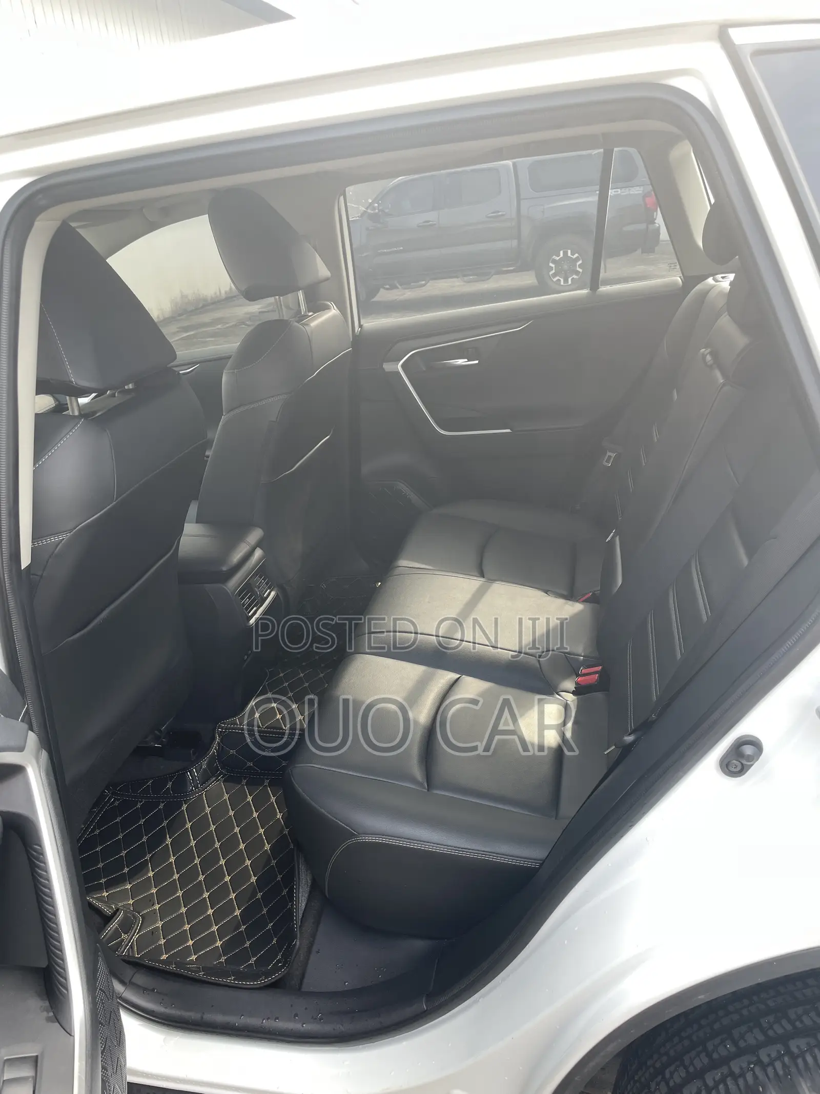 Toyota RAV4 2023 White