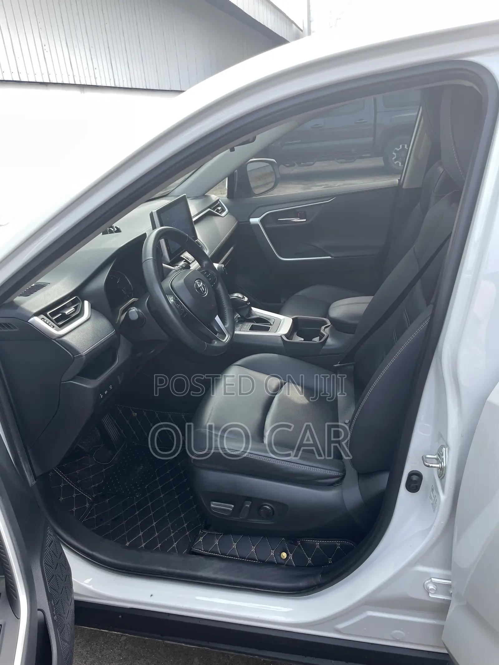Toyota RAV4 2023 White