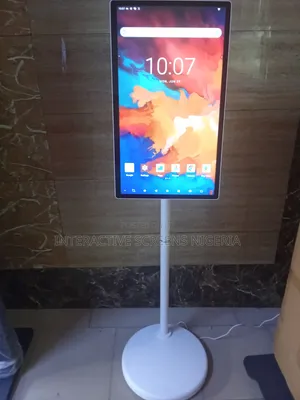 24 Inches Rotating Interactive Screen