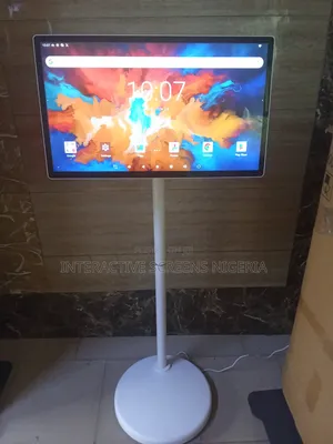 24 Inches Rotating Interactive Screen