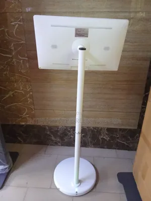 24 Inches Rotating Interactive Screen