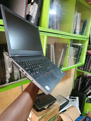Laptop Lenovo ThinkPad P15s 32GB Intel Core i7 SSD 512GB