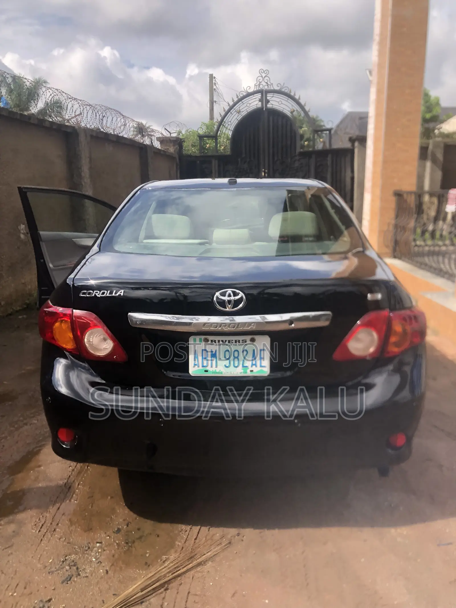 Toyota Corolla 2009 Black