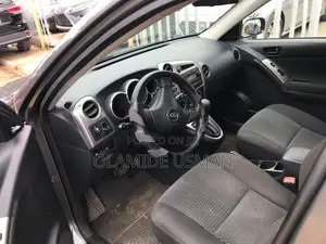 Toyota Matrix Hatchback AWD (1.8L 4cyl 4A) 2006 Gray