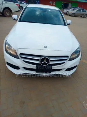 Mercedes-Benz C300 Base 4Matic Sedan AWD (2.0L 4cyl 7A) 2016 White