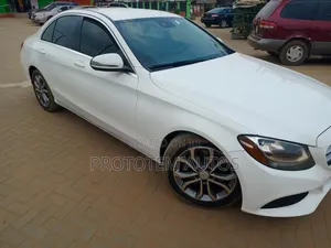 Mercedes-Benz C300 Base 4Matic Sedan AWD (2.0L 4cyl 7A) 2016 White