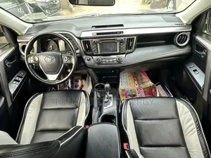 Toyota RAV4 2016 Silver