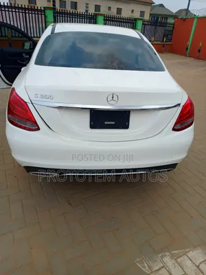 Mercedes-Benz C300 Base 4Matic Sedan AWD (2.0L 4cyl 7A) 2016 White