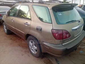 Lexus RX 300 2001 Gold