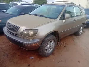Lexus RX 300 2001 Gold