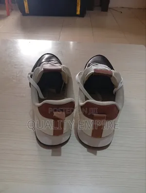 Neatly Used Casual Trainers